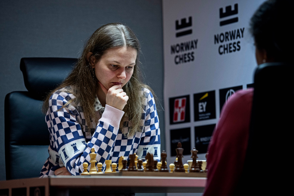 居文君在首届挪威国际象棋女子比赛中夺冠